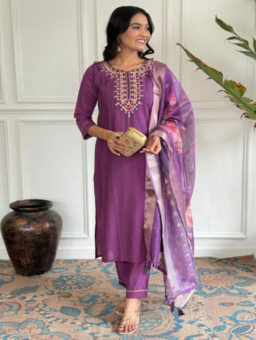 women three quarter sleeve kurta pant with dupatta set - 21954200 -  Standard Image - 1