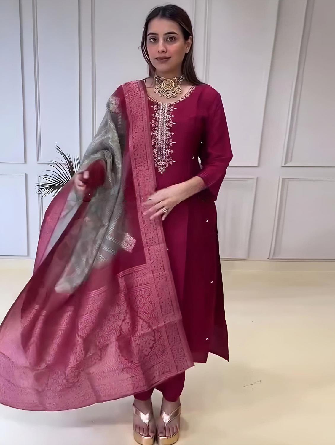 women three quarter sleeve kurta pant with dupatta set - 21954204 - Standard Image - 1