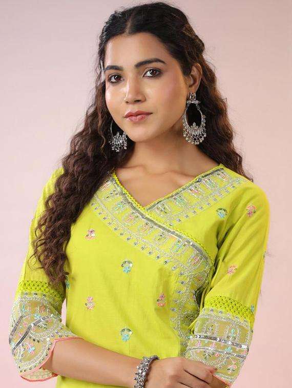 women embroidered long sleeve kurta pant set - 21954205 -  Standard Image - 1