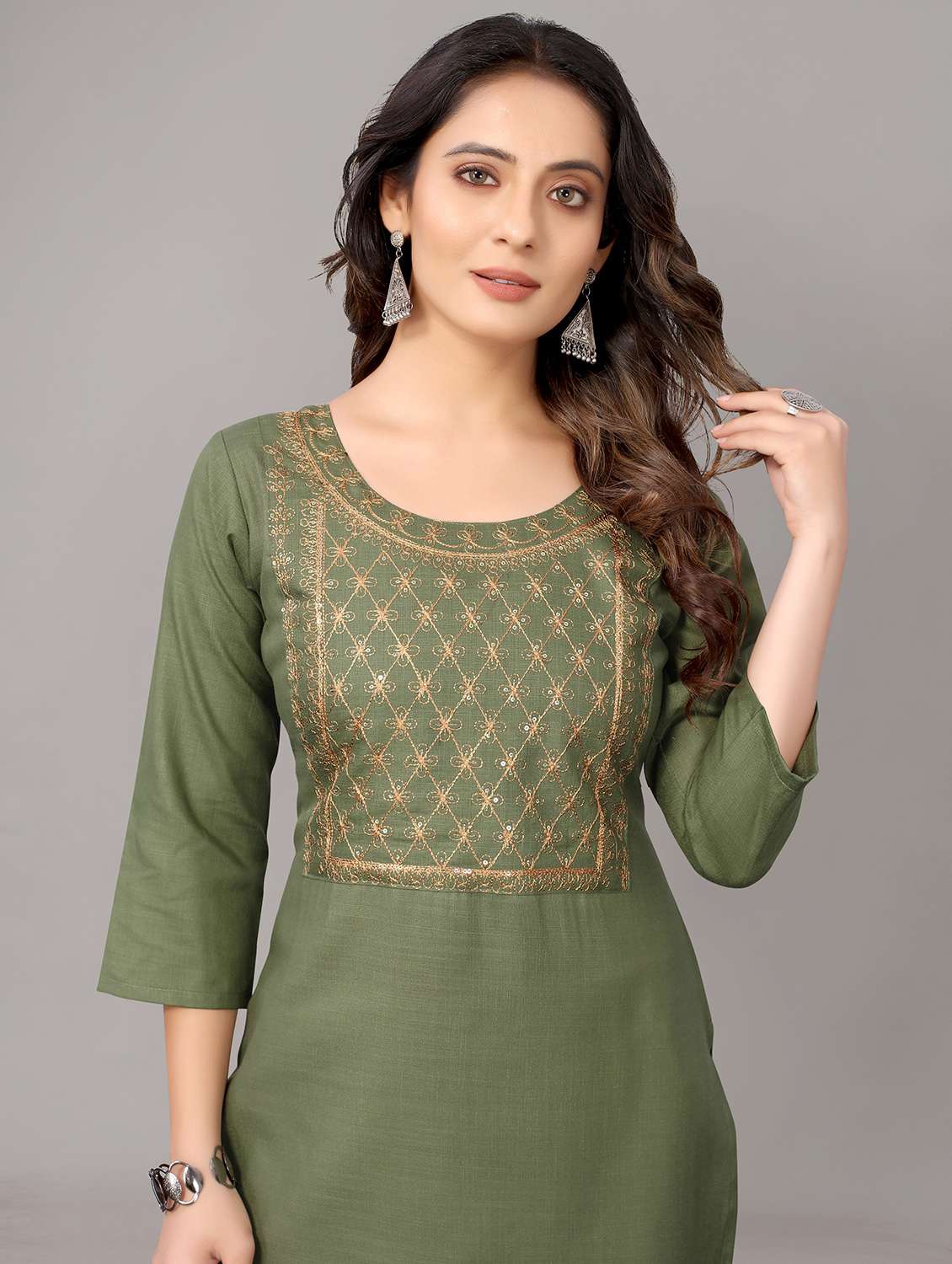 women solid with work three quarter sleeve straight kurta - 21954338 - Standard Image - 4