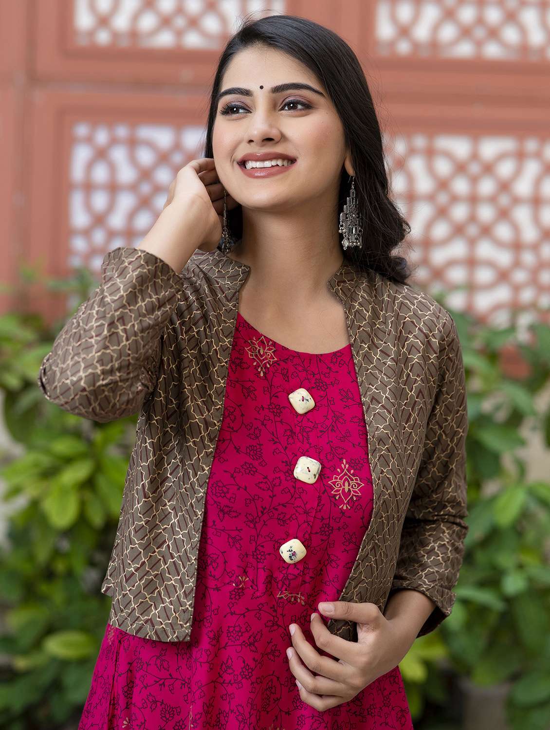 women three quarter sleeve kurta with jacket ethnic dress - 21954461 -  Standard Image - 4