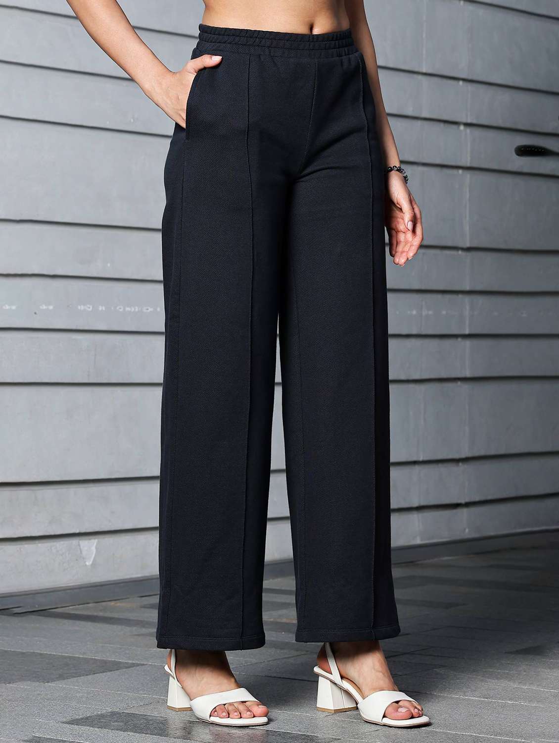 women solid high rise wide leg trouser
