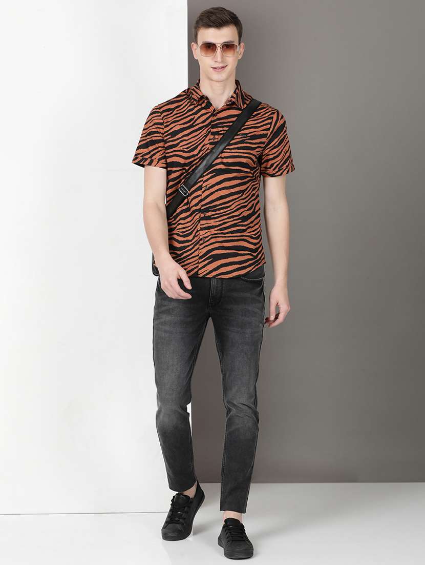 men printed short sleeve regular fit casual shirt - 21954511 -  Standard Image - 4