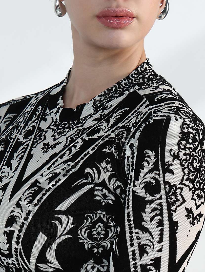 women printed long sleeve crop top - 21955831 -  Standard Image - 4