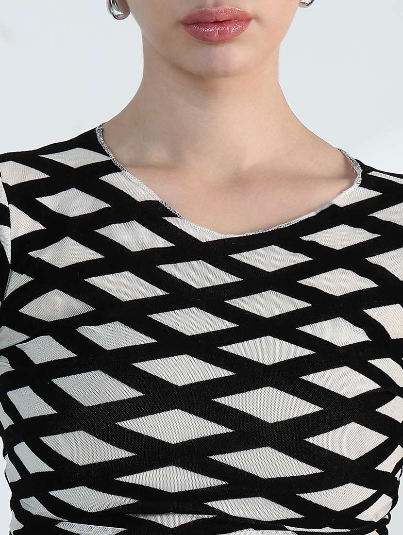 women printed long sleeve crop top - 21955833 -  Standard Image - 4