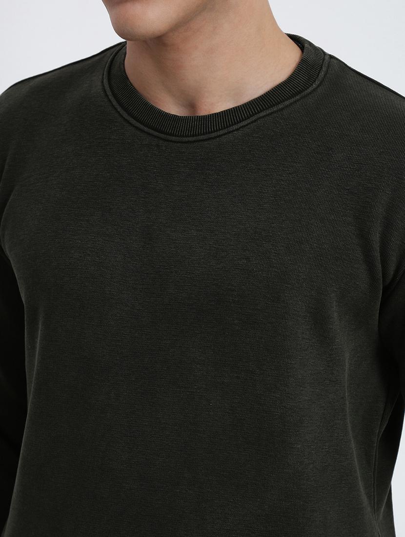 men solid long sleeve sweatshirt - 21955916 - Standard Image - 4