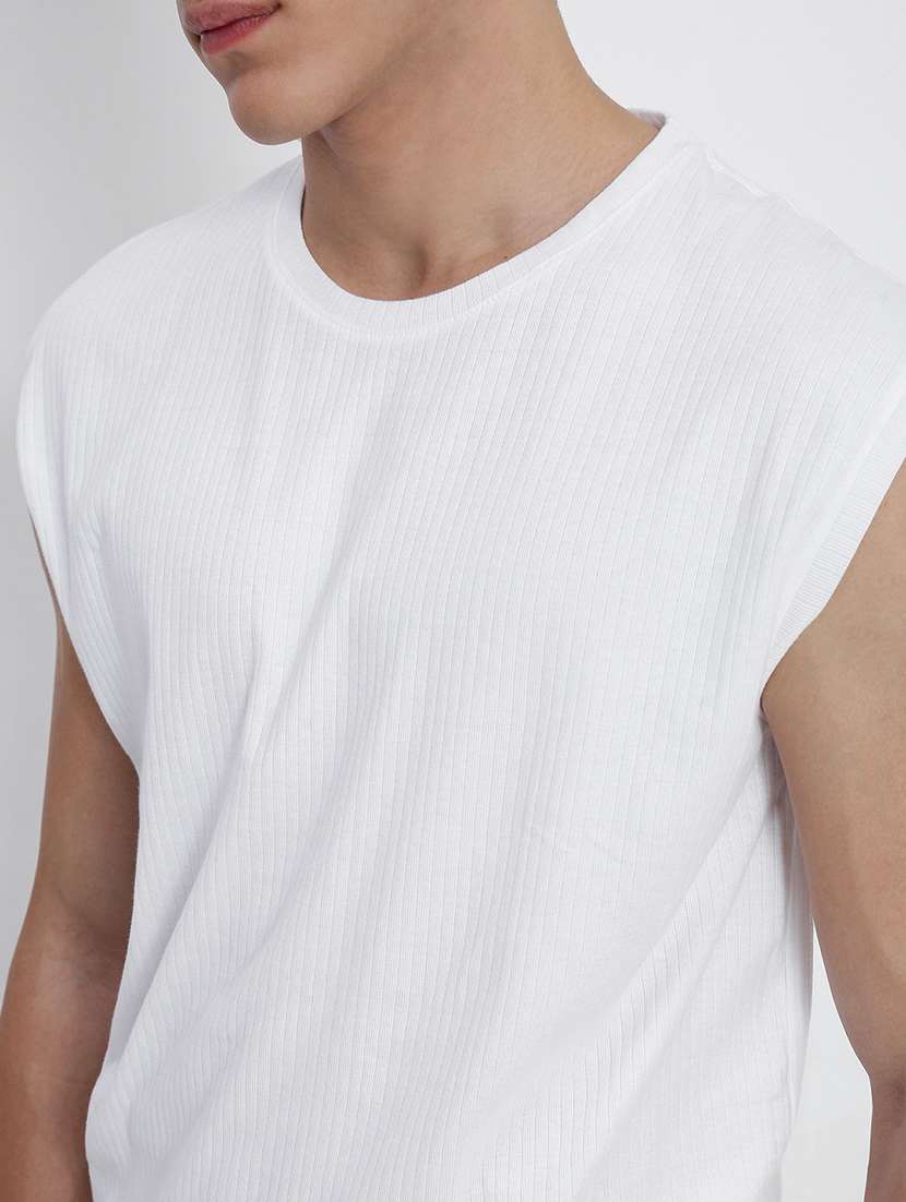 men white solid sleeveless regular fit t-shirt - 21955931 -  Standard Image - 4