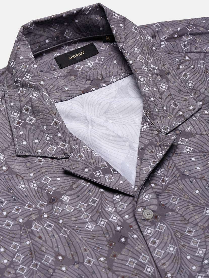 men printed cuban collared short sleeve shirt - 21955956 -  Standard Image - 4