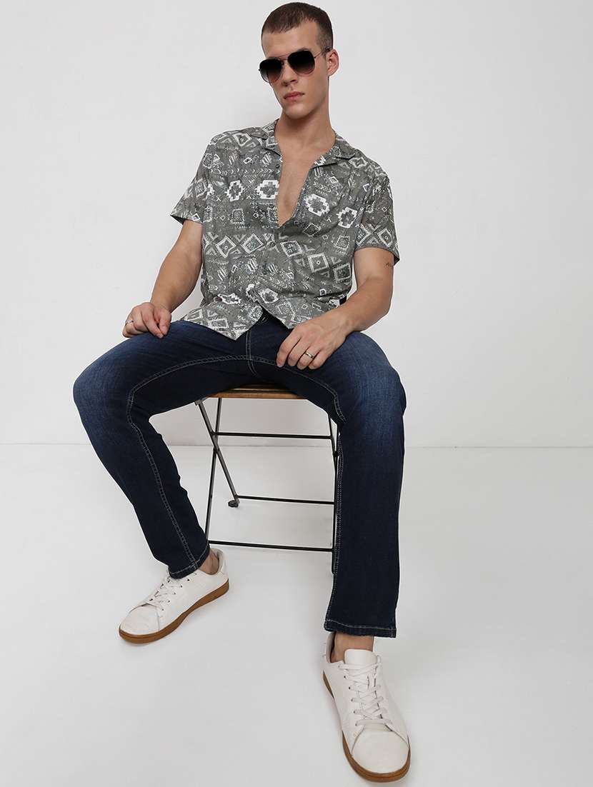 men printed cuban collared short sleeve shirt - 21955957 -  Standard Image - 6