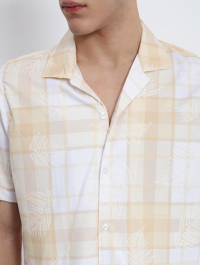 men checkered cuban collared short sleeve shirt - 21955971 - Standard Image - 4