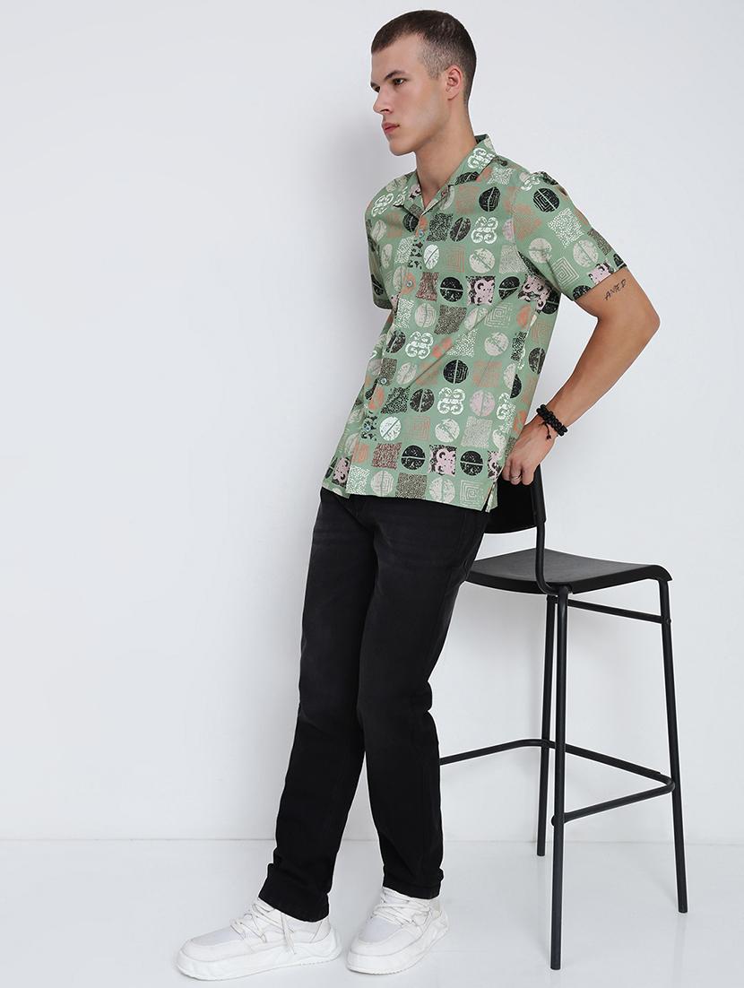 men printed cuban collared short sleeve shirt - 21955980 - Standard Image - 4