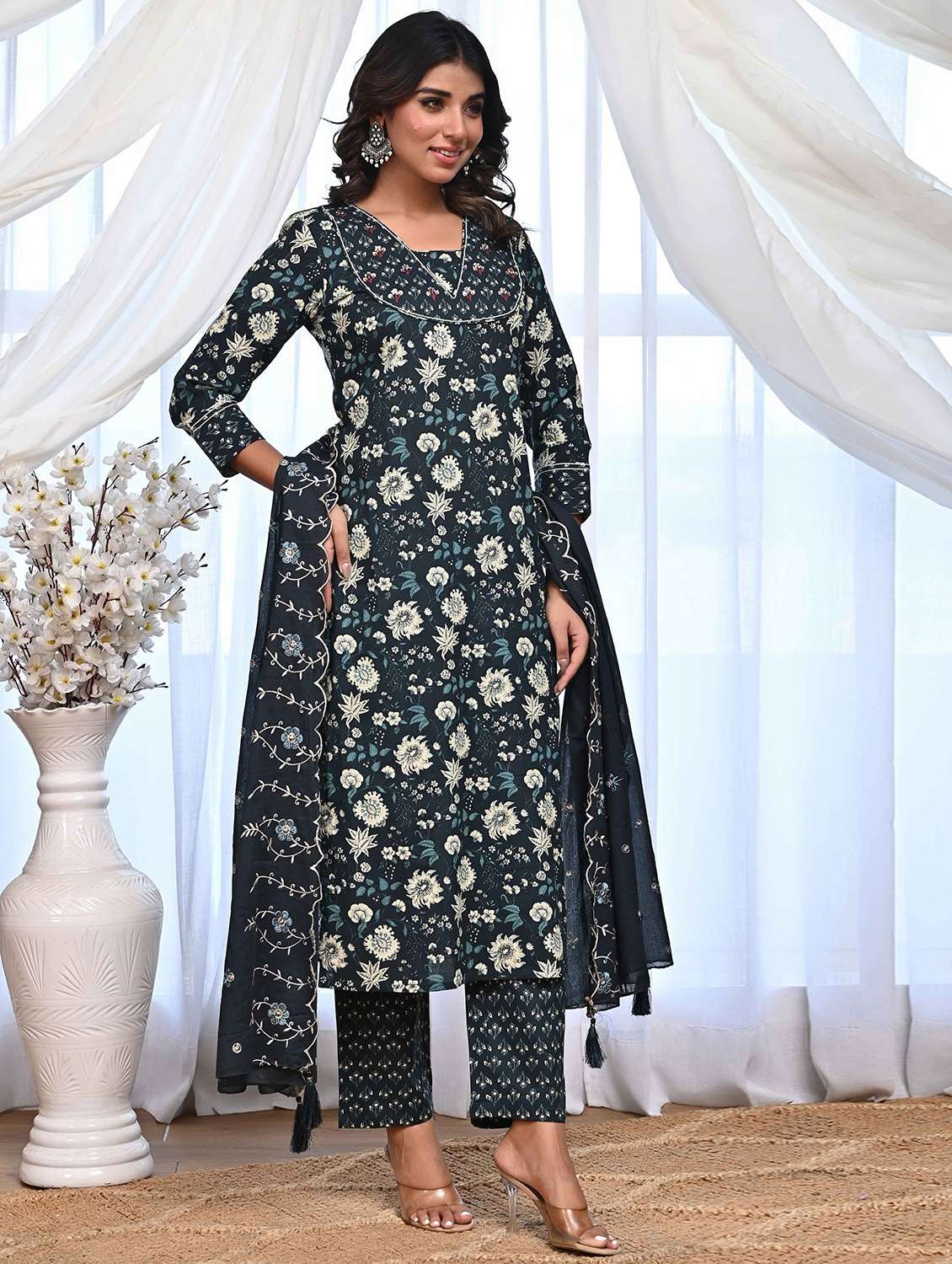 women three quarter sleeve kurta pant with dupatta set - 21956092 -  Standard Image - 1