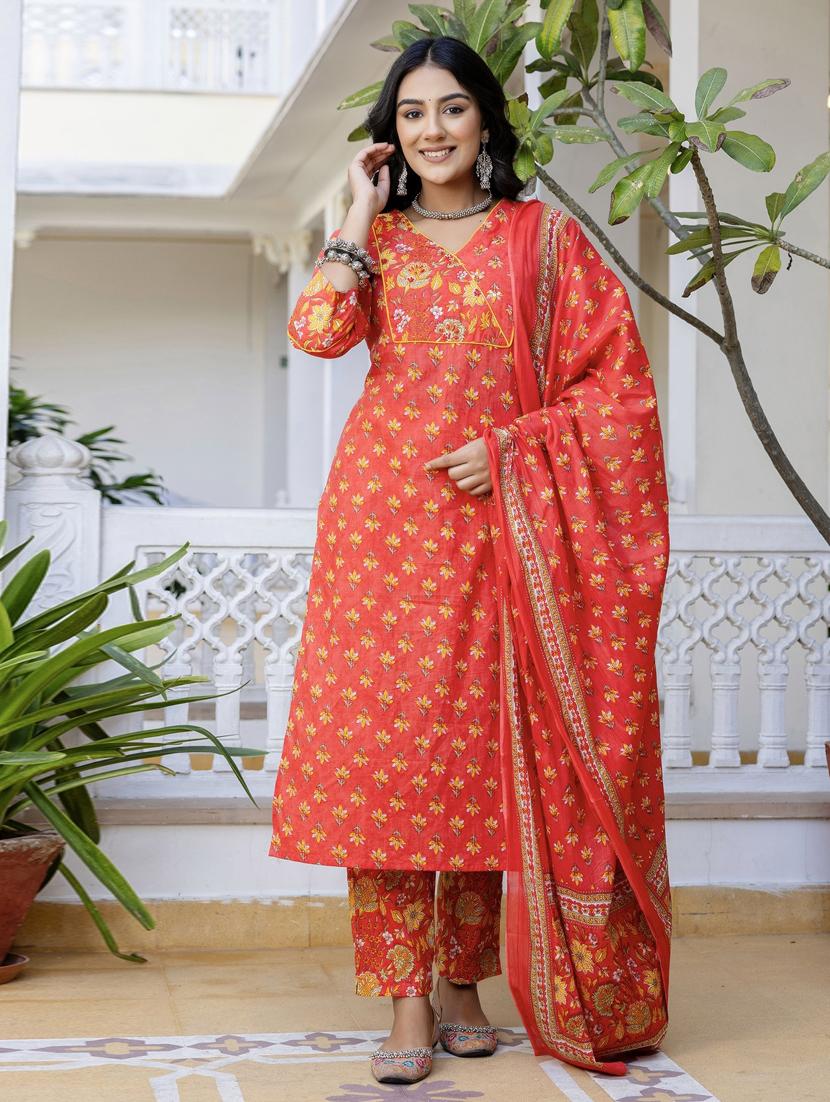women three quarter sleeve kurta pant with dupatta set - 21956148 - Standard Image - 1