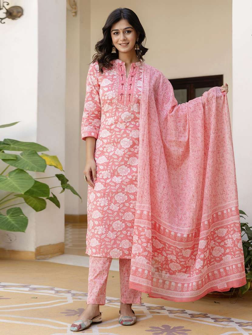 women three quarter sleeve kurta pant with dupatta set