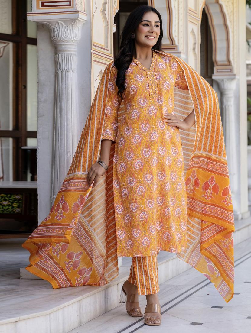 women three quarter sleeve kurta pant with dupatta set - 21956158 -  Standard Image - 1