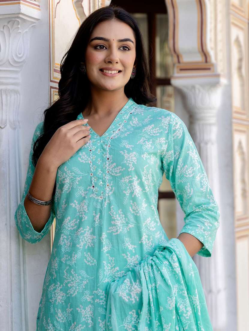 women three quarter sleeve kurta pant with dupatta set - 21956167 -  Standard Image - 4