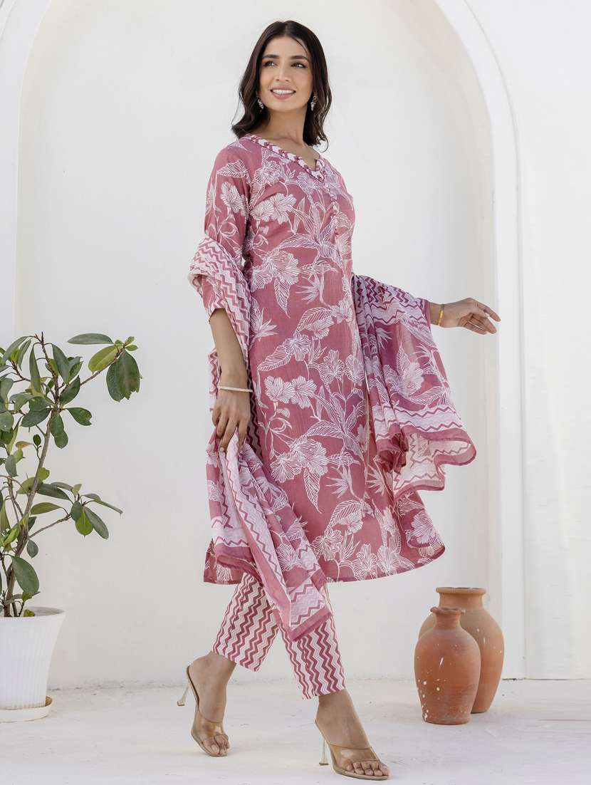 women three quarter sleeve kurta pant with dupatta set - 21956183 - Standard Image - 1