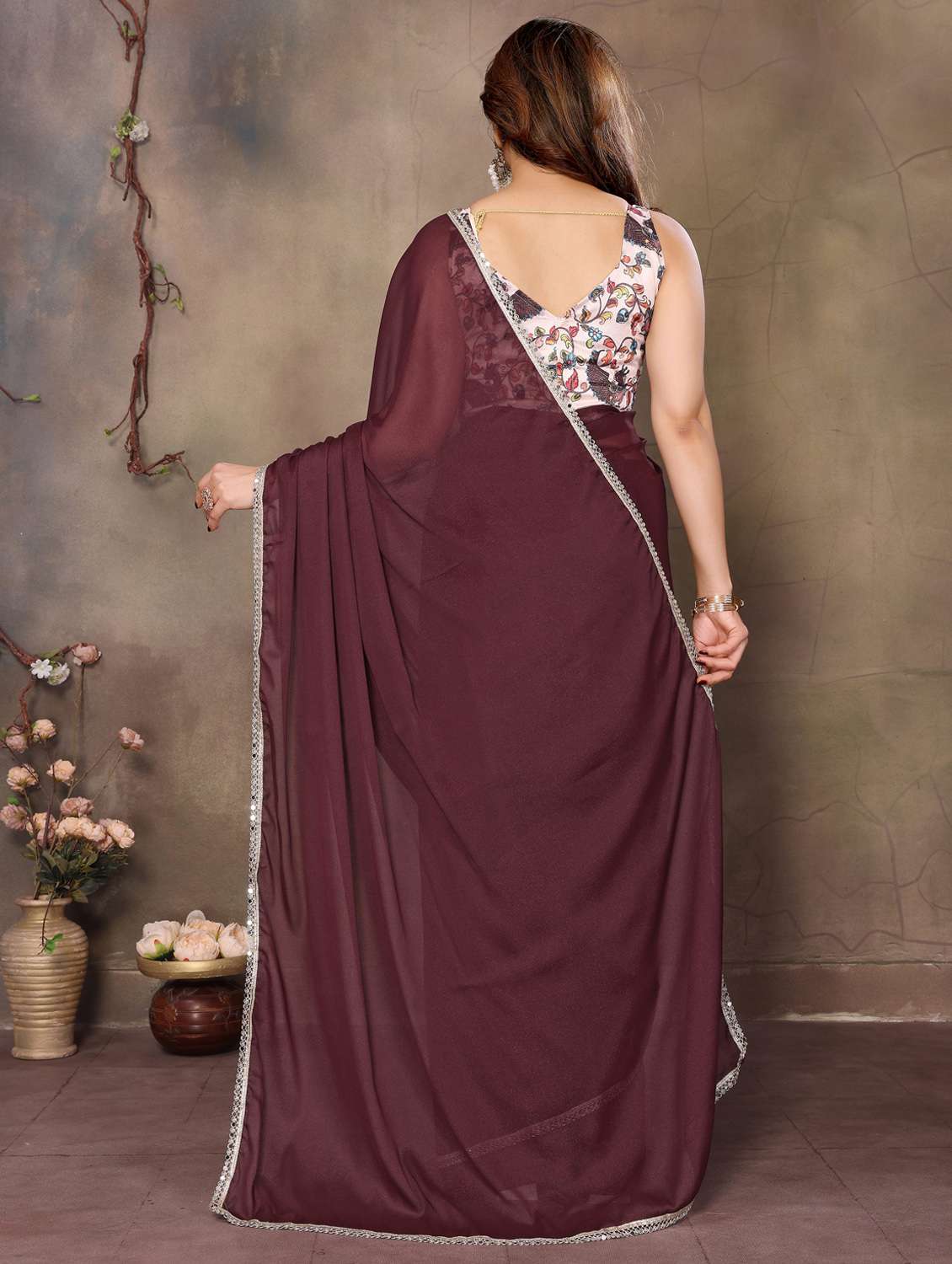women maroon plain saree with blouse - 21956474 -  Standard Image - 4