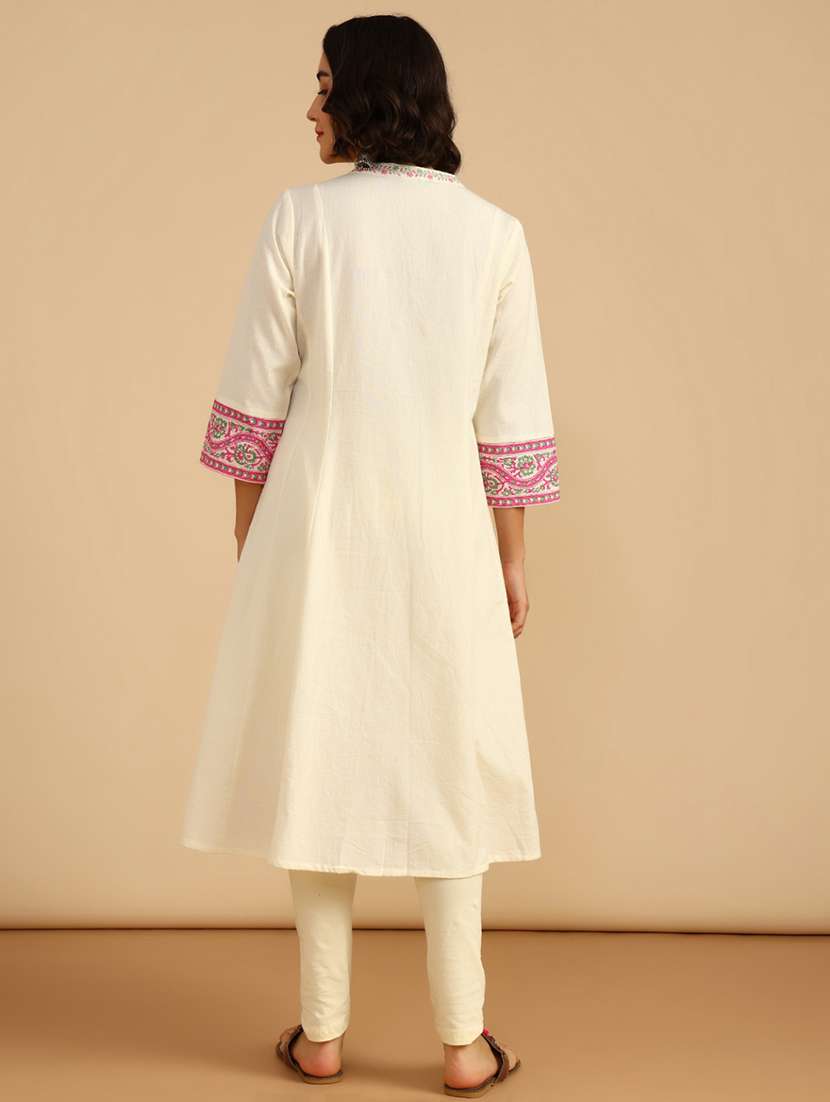 women three quarter sleeve a-line kurta - 21956539 -  Standard Image - 4