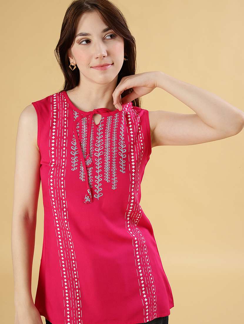 women printed sleeveless straight kurti - 21956549 -  Standard Image - 1