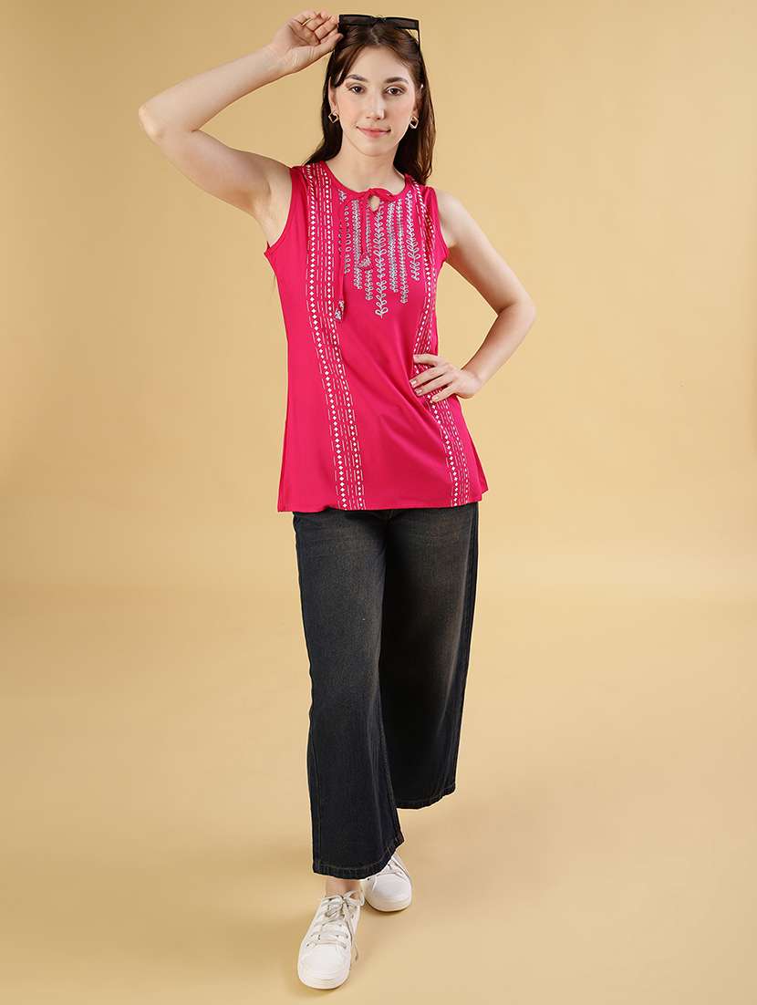 women printed sleeveless straight kurti - 21956549 -  Standard Image - 4