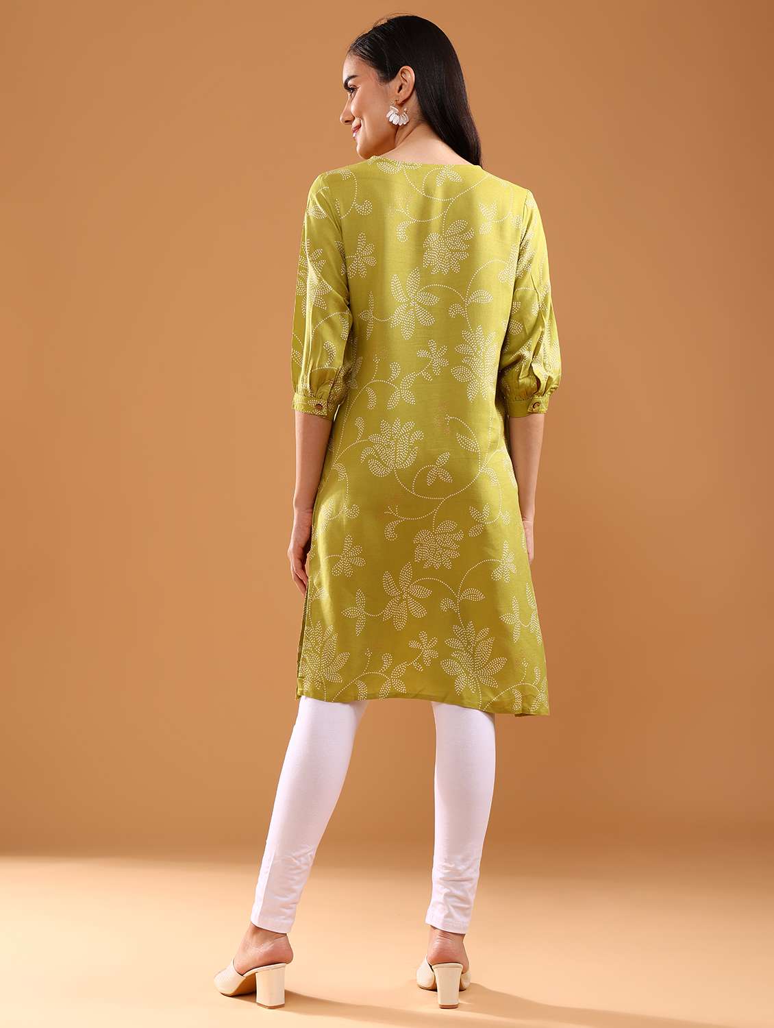 women printed puff sleeve straight kurta - 21956612 - Standard Image - 4