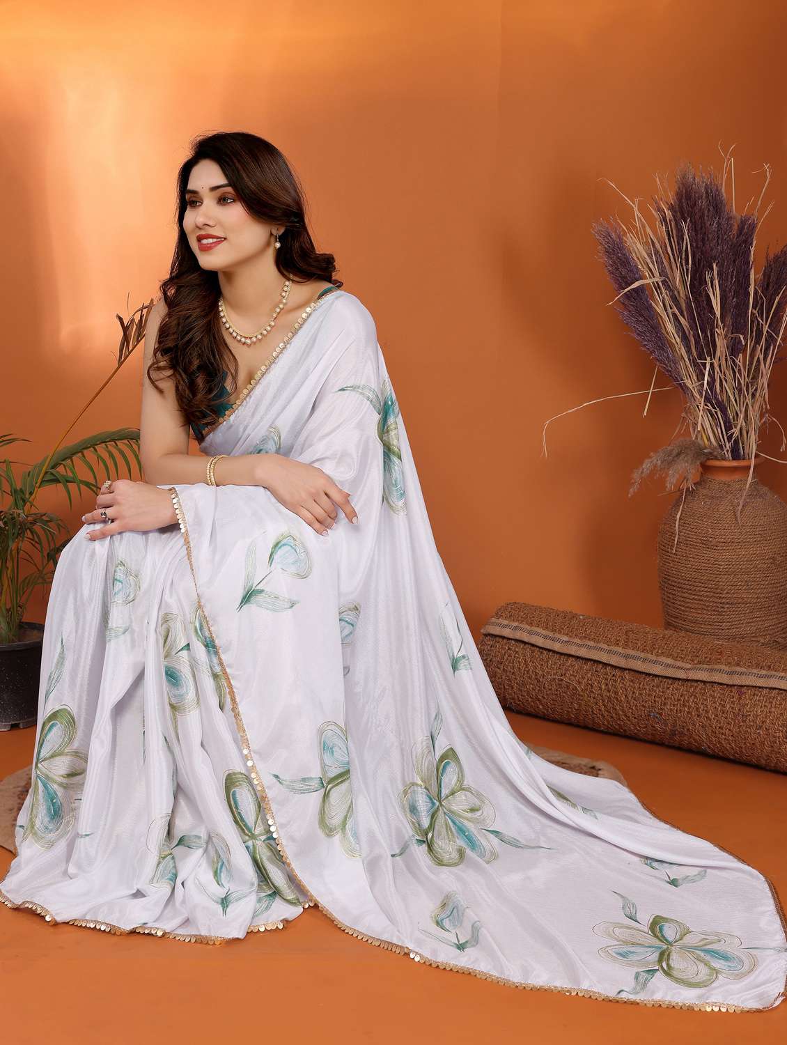 women floral printed saree with blouse - 21956647 -  Standard Image - 1