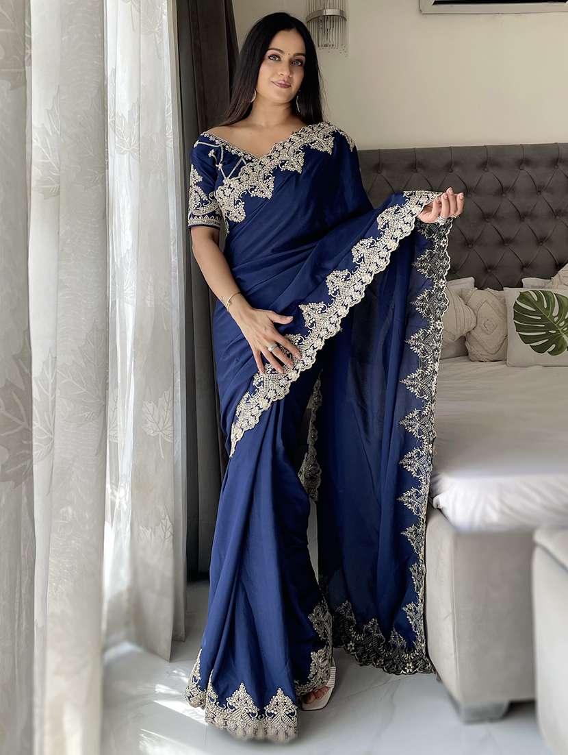 women solid with bordered saree with blouse - 21956652 -  Standard Image - 1