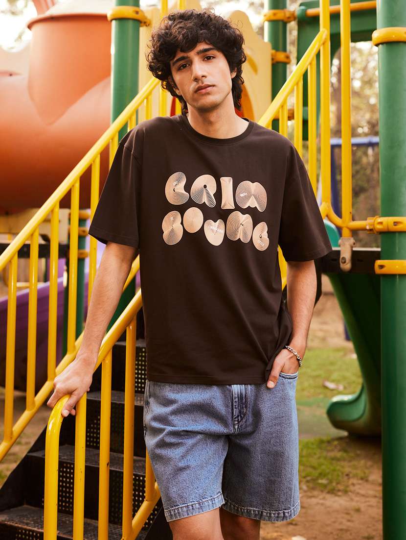 men solid mid rise regular fit shorts - 21956862 -  Standard Image - 1