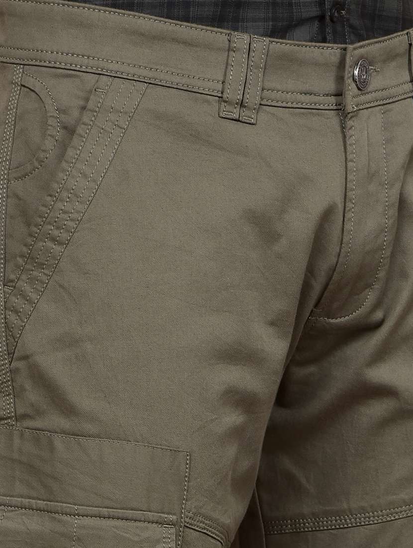 men olive solid mid rise relaxed fit cargo - 21956888 -  Standard Image - 4