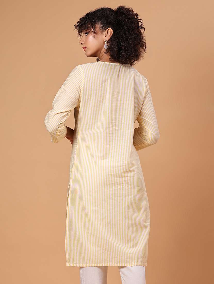 women striped three quarter sleeve straight kurta - 21956926 -  Standard Image - 4