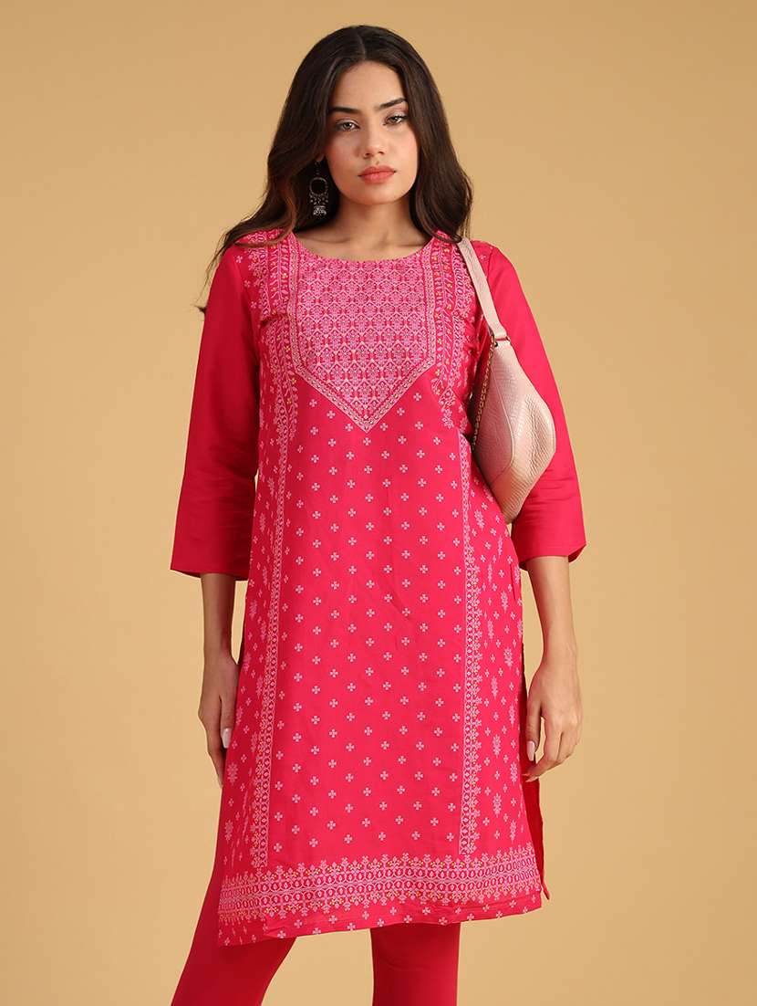 women printed three quarter sleeve straight kurta