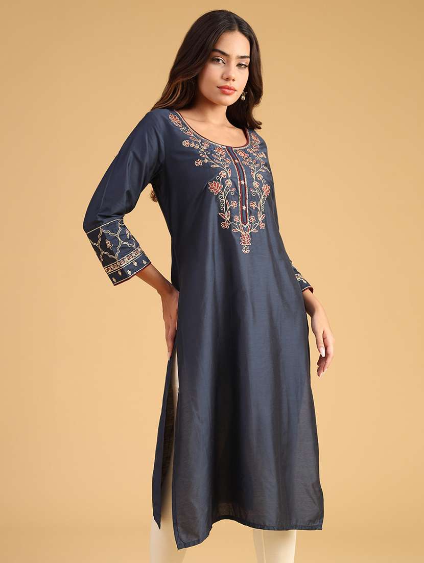 women embroidered long sleeve straight kurta