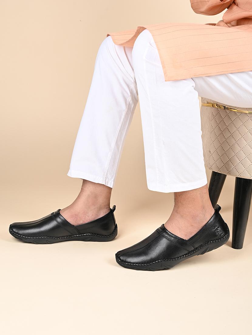 men black slip on mojari - 21956966 -  Standard Image - 1