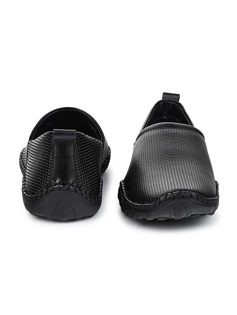 men black slip on mojari - 21956967 -  Standard Image - 4
