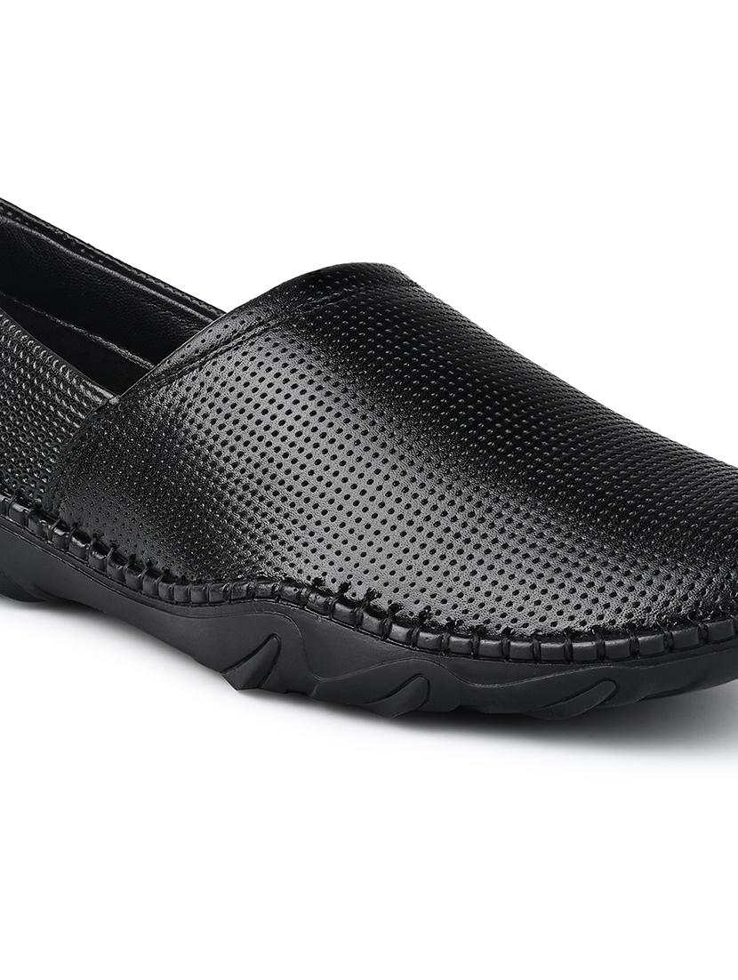 men black slip on mojari - 21956967 - Standard Image - 6