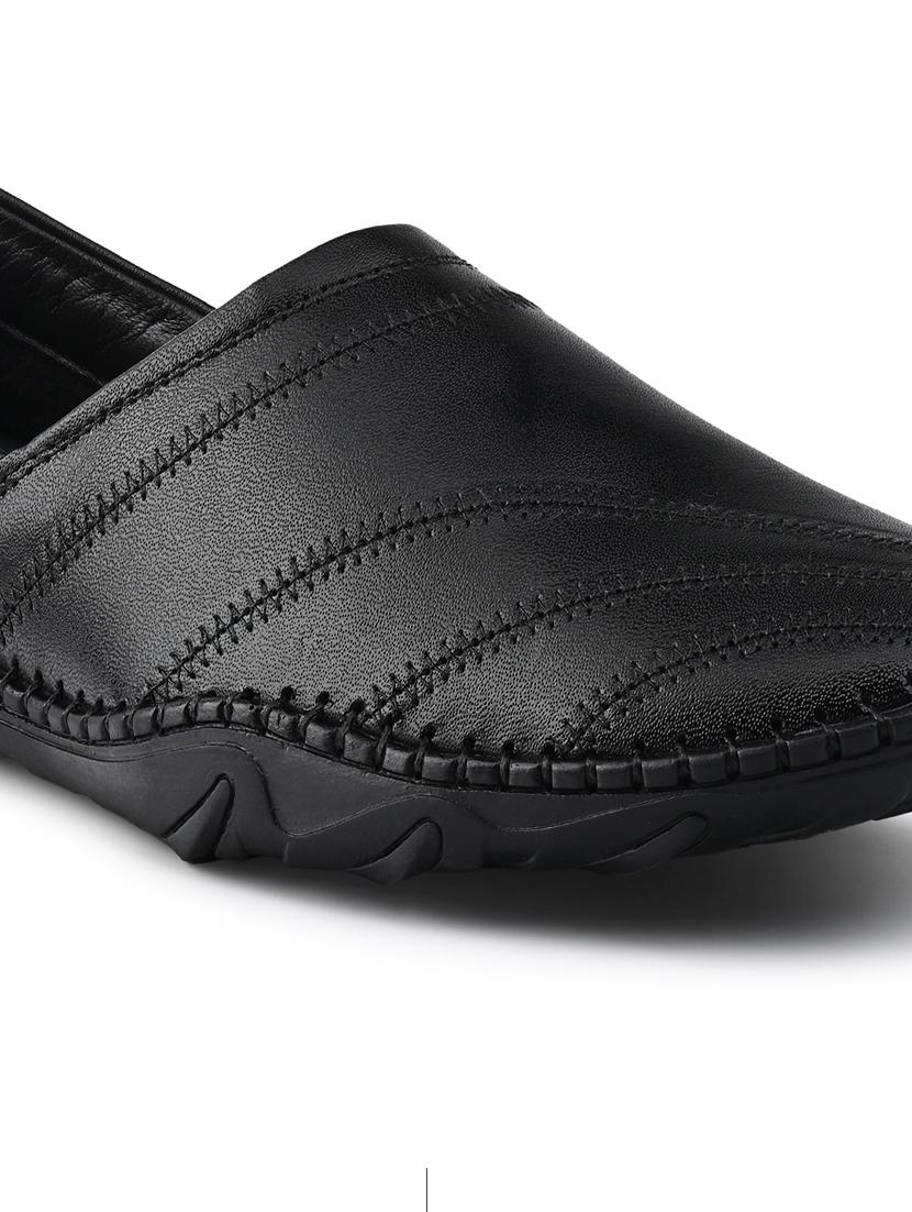 men black slip on mojari - 21956969 - Standard Image - 6