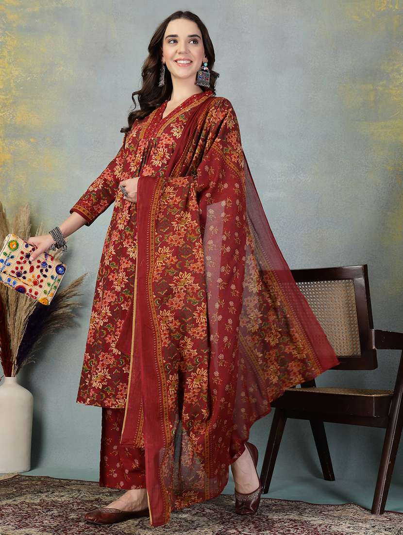 women three quarter sleeve kurta pant with dupatta set - 21956974 -  Standard Image - 4