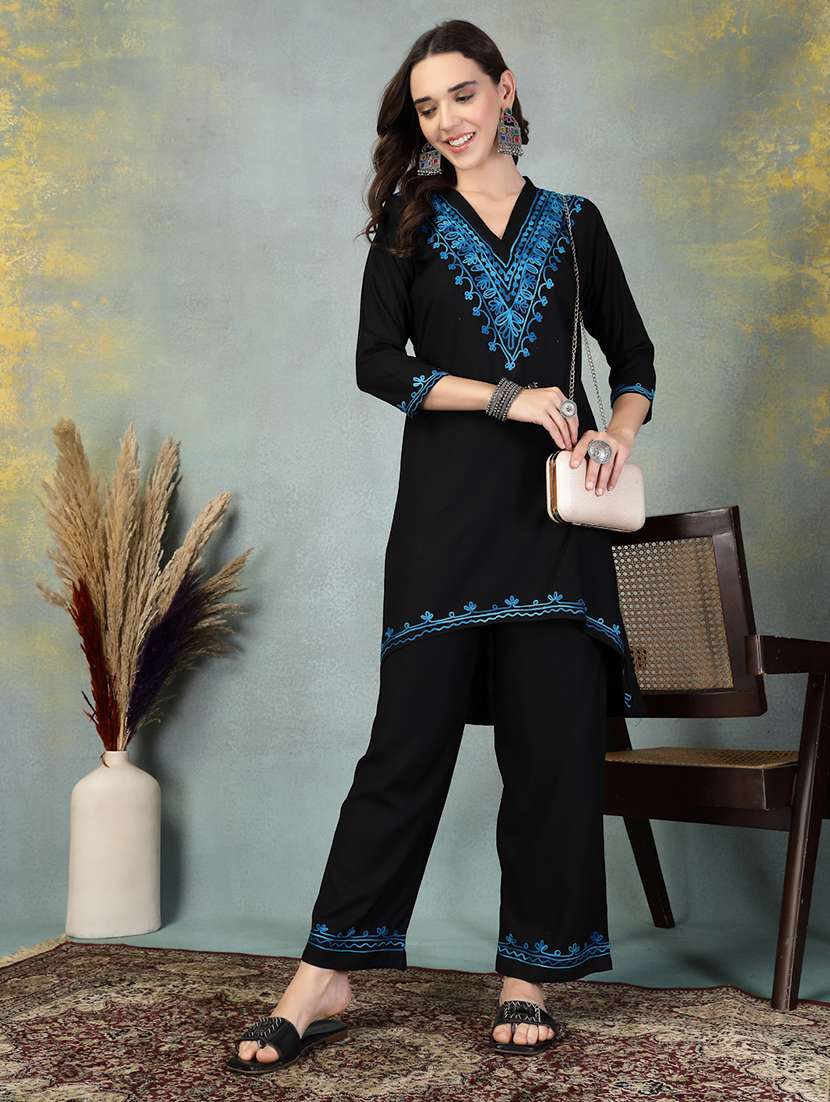 women embroidered three quarter sleeve kurta pant set - 21956976 -  Standard Image - 4