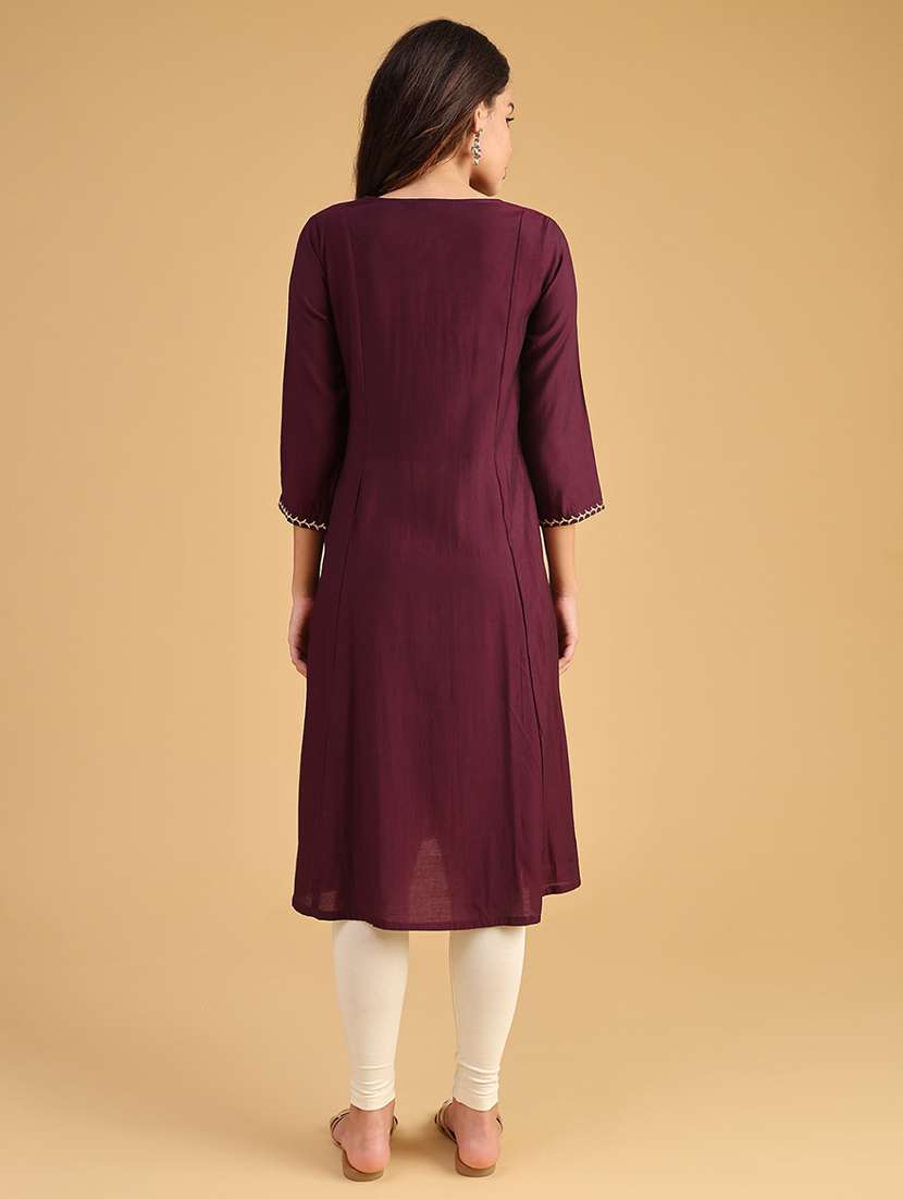 women embroidered three quarter sleeve a-line kurta - 21957338 -  Standard Image - 4