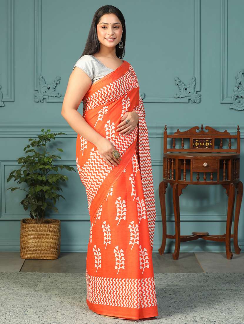 women printed casual wear saree with blouse - 21957826 -  Standard Image - 1