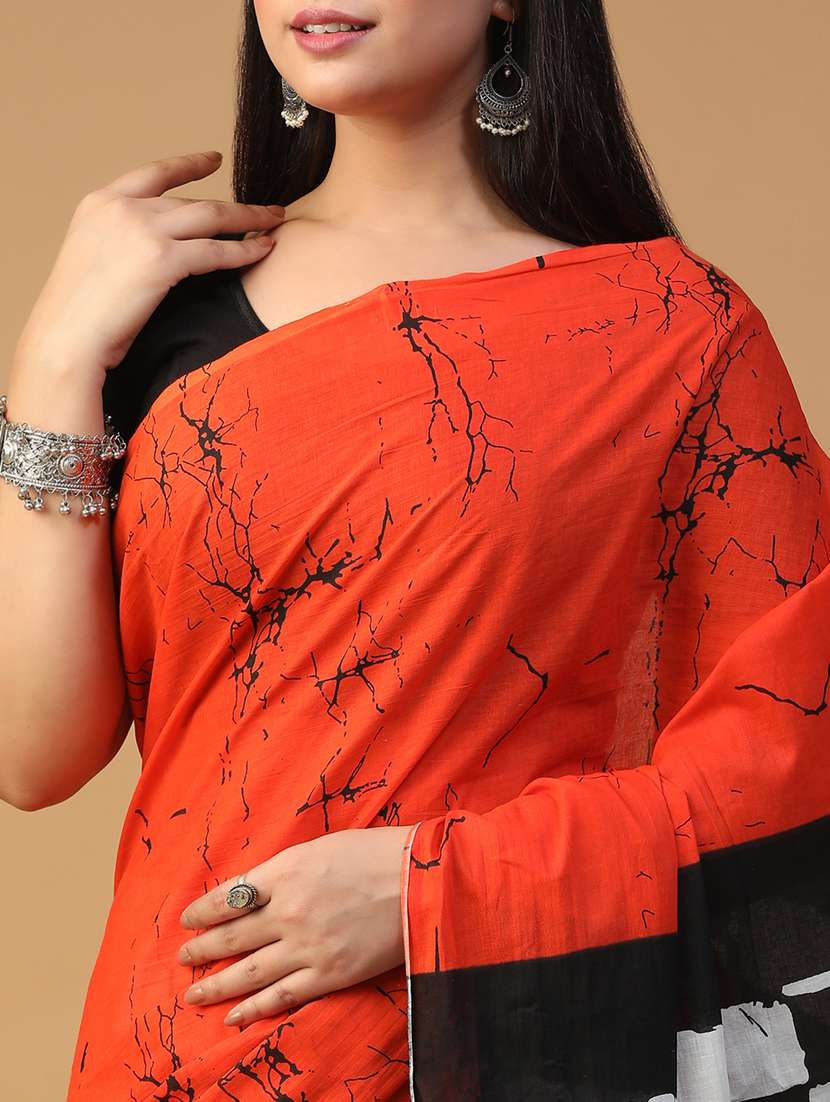 women printed casual wear saree with blouse - 21957827 - Standard Image - 6