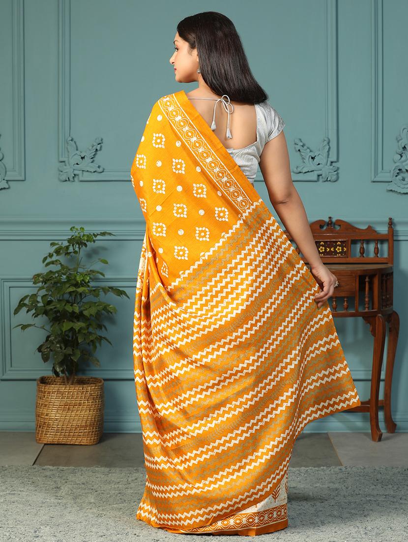 women printed casual wear saree with blouse - 21957831 - Standard Image - 4