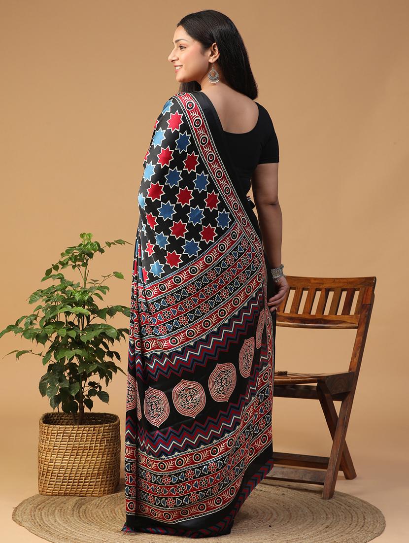 women printed casual wear saree with blouse - 21957834 - Standard Image - 4