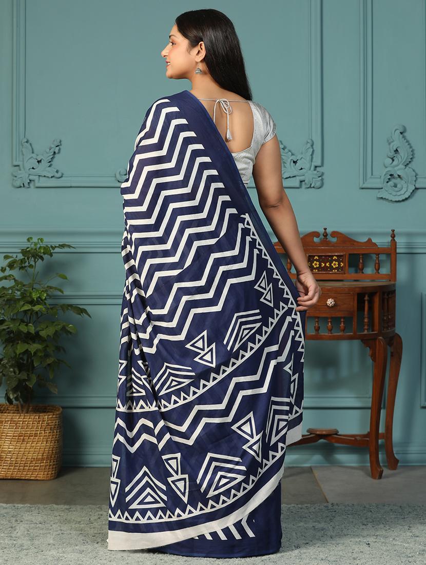 women printed casual wear saree with blouse - 21957838 - Standard Image - 4