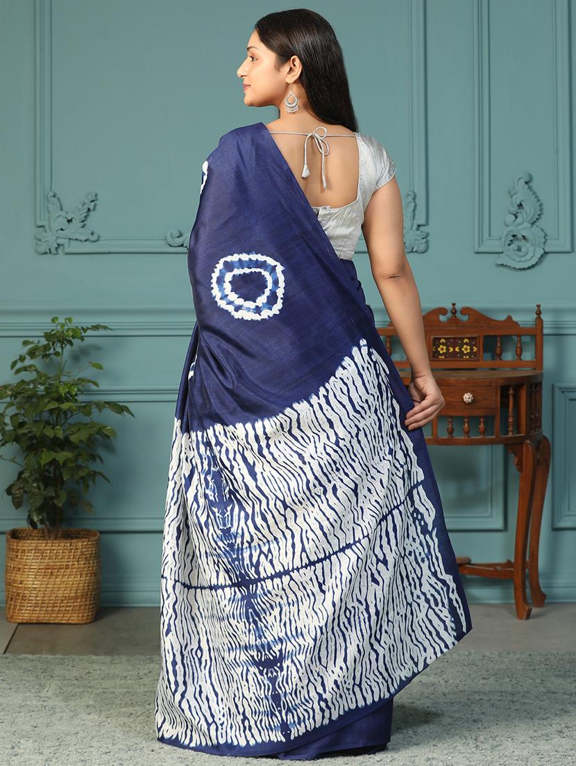 women printed casual wear saree with blouse - 21957844 - Standard Image - 4