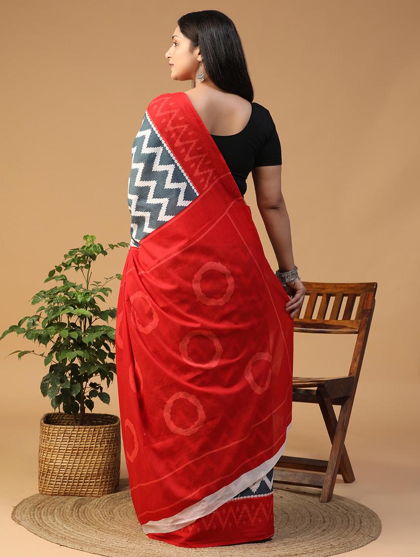 women printed casual wear saree with blouse - 21957845 - Standard Image - 4