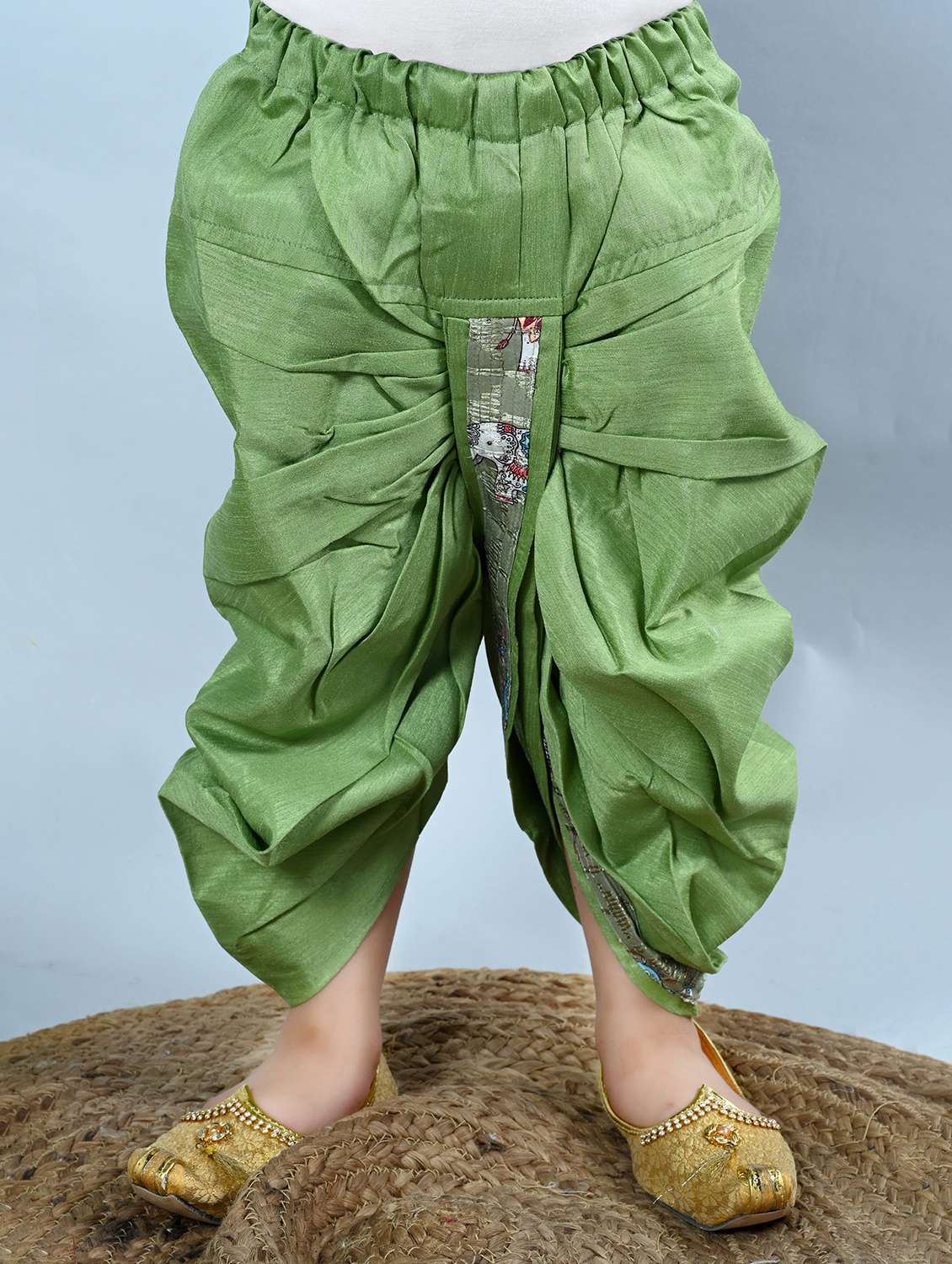 kids printed mandarin neck dhoti kurta set - 21957883 - Standard Image - 4