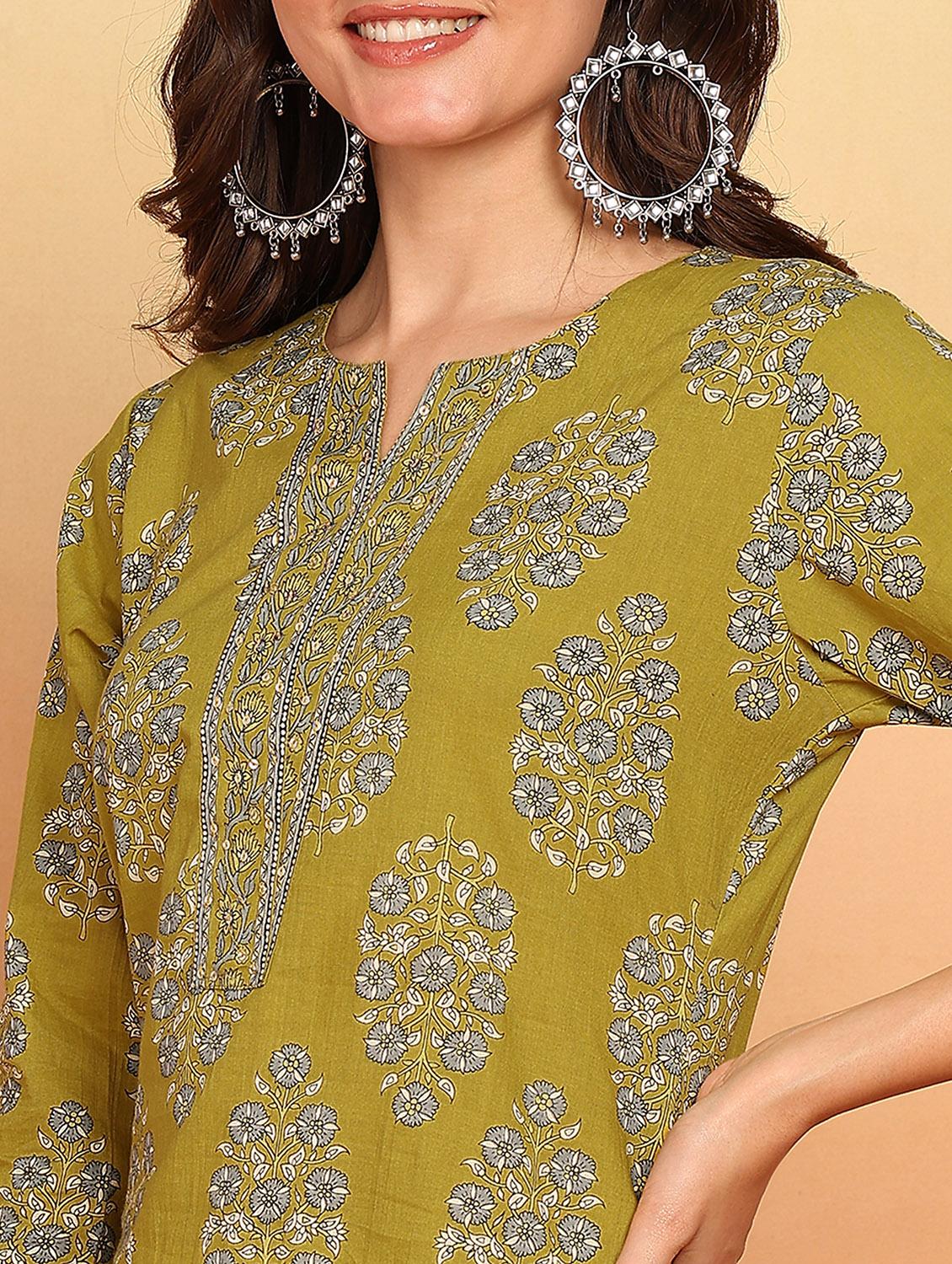 women three quarter sleeve straight kurta - 21957896 - Standard Image - 4