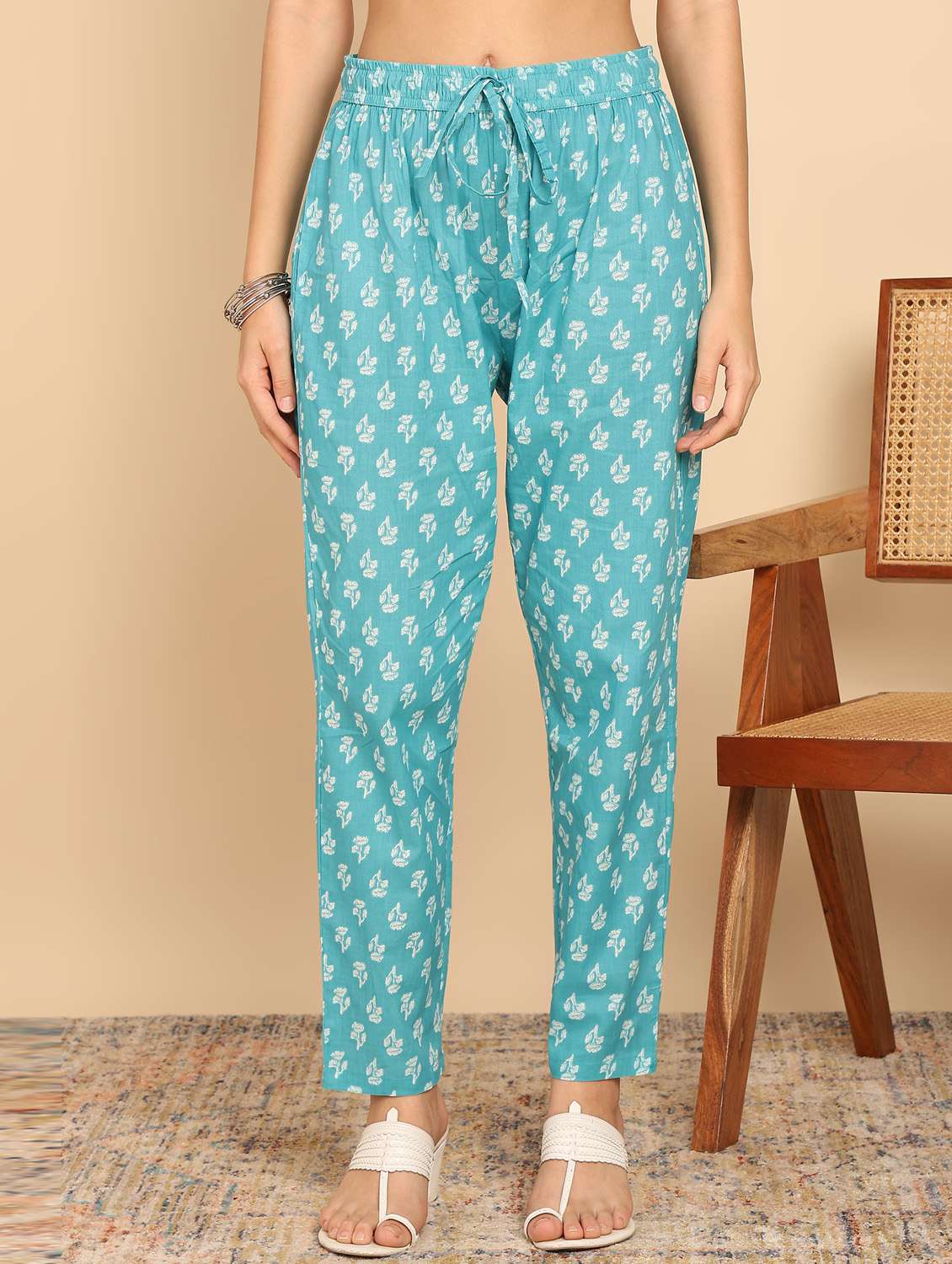 women three quarter sleeve kurta pant with dupatta set - 21957926 -  Standard Image - 4